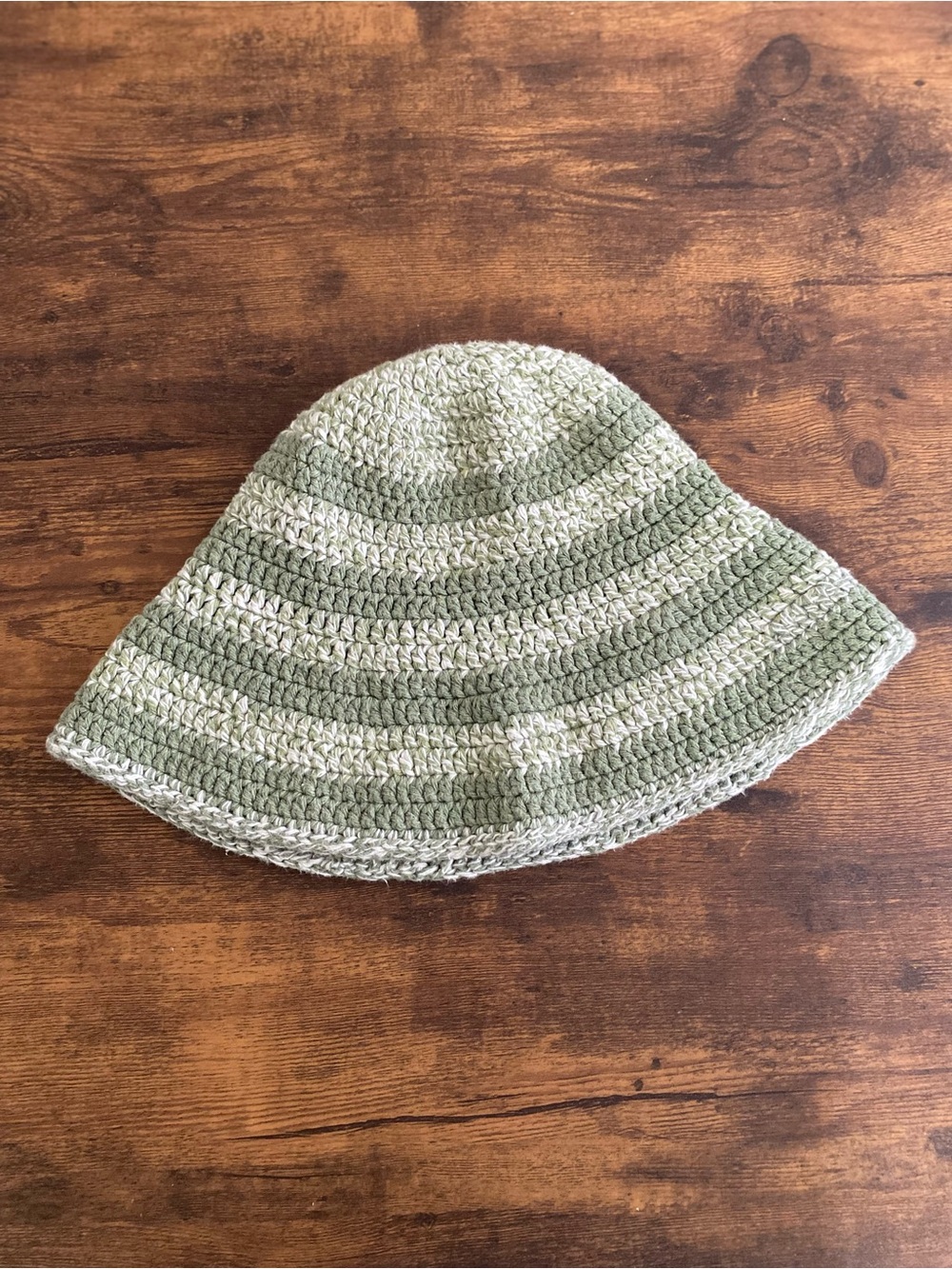 Crochet Bucket Hat - Green & Cream